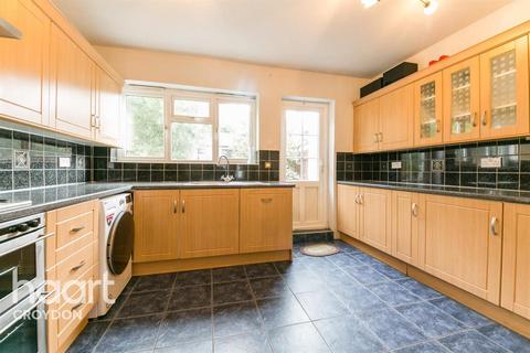 3 bedroom end of terrace house to rent - Chipstead Avenue, CR7