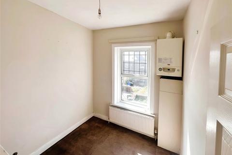 2 bedroom terraced house to rent, Dewhurst Road, Fartown, Huddersfield, HD2