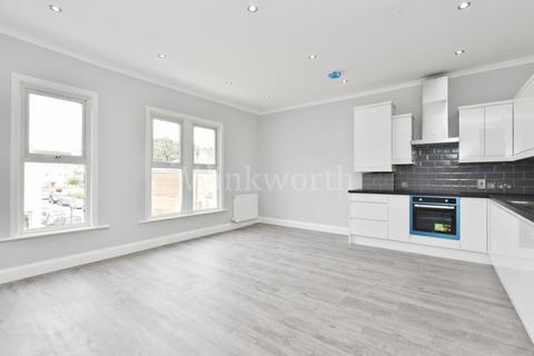 3 bedroom end of terrace house for sale, Hermitage Road, Harringay, London, N4