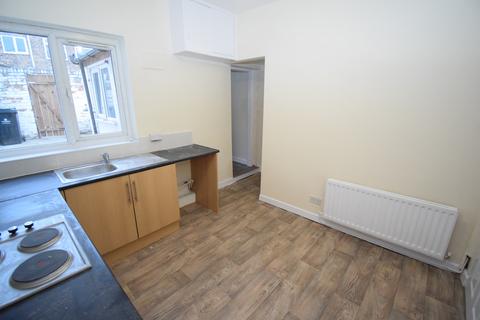 2 bedroom terraced house to rent, Dickinson Street, Darlington DL1