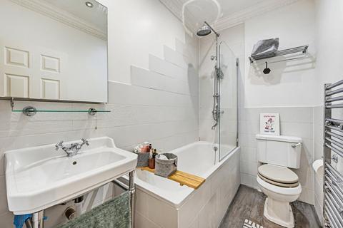 2 bedroom flat to rent, Belgrave Road, Pimlico, London