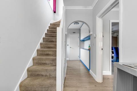 20 Salisbury Road, Feltham, TW13 5DP