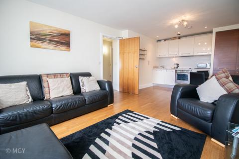 2 bedroom apartment to rent, Sirius House, Celestia, Cardiff Bay