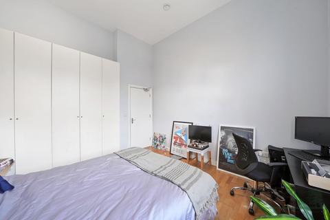 4 bedroom flat to rent, Kilburn High Road, Kilburn NW6