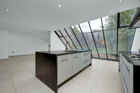 5 bedroom detached house to rent, Ellesmere Road, Weybridge, Surrey, KT13
