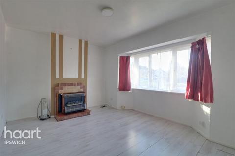 3 bedroom semi-detached house to rent, Maidenhall Approach, IPSWICH