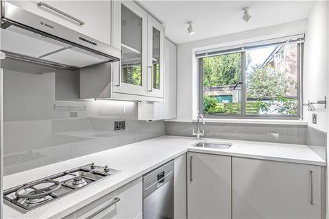 28 The Hermitage, London, SW13 9RF