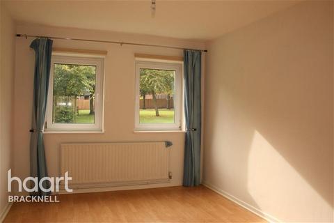 2 bedroom flat to rent, Northcott, Bracknell