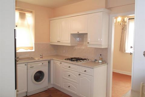 2 bedroom apartment to rent, Dene Court, Dene Gardens, Stanmore