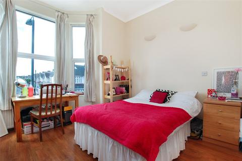 3 bedroom apartment to rent, Tooting Bec Road, London, SW17