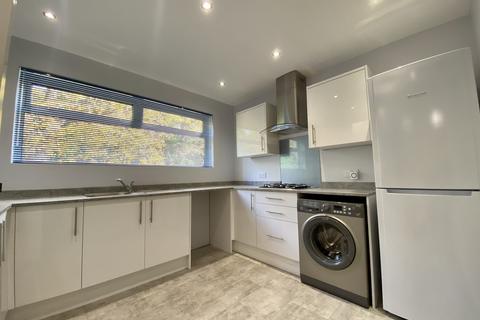 2 bedroom apartment to rent, Lower Parkstone, Poole