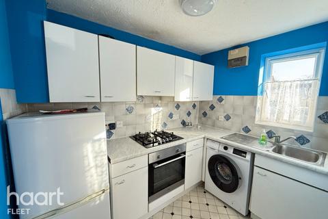 undefined, Barn Meadow Close, Fleet