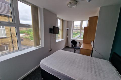 1 bedroom in a flat share to rent, Biscayne House, 16 Longside Lane (On Campus), Bradford, BD7