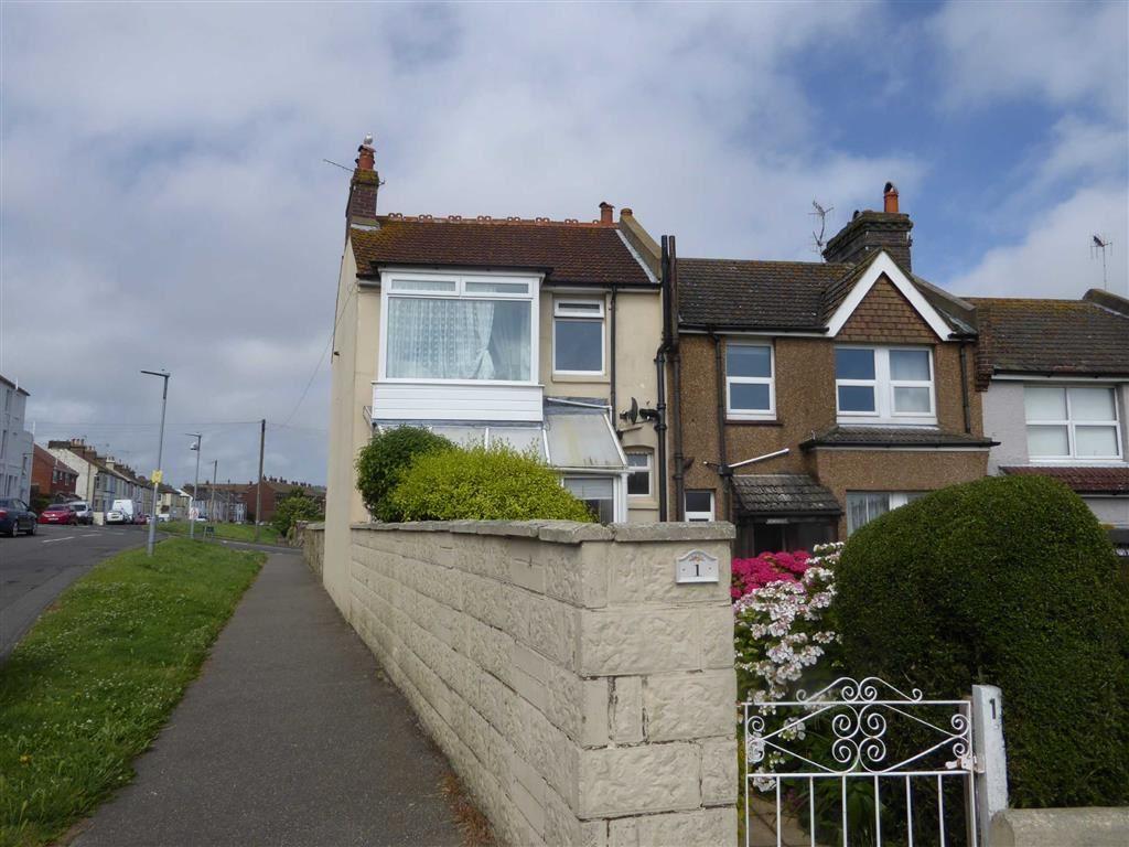 Rotherfield Avenue, Hastings, East Sussex 3 bed end of terrace house