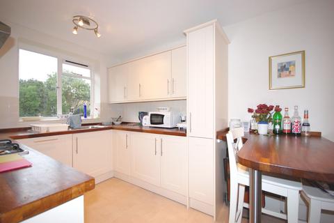 3 bedroom apartment to rent, Rosehill Road, London, SW18