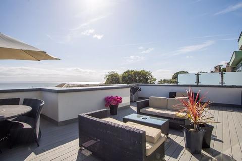 2 bedroom penthouse for sale, Balmoral Quays, Penarth