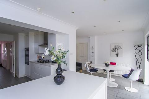 18 Bittern Way, Penarth, CF64 5FS