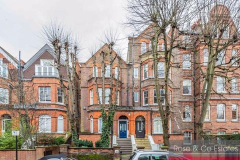 Studio to rent, Canfield Gardens, South Hampstead,