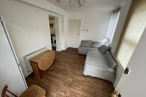 1 bedroom flat to rent, b Gillespie Road, London