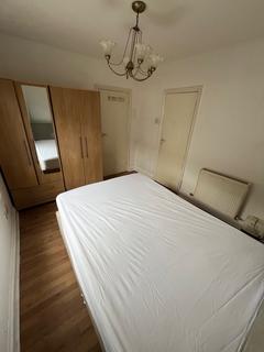 1 bedroom flat to rent, b Gillespie Road, London