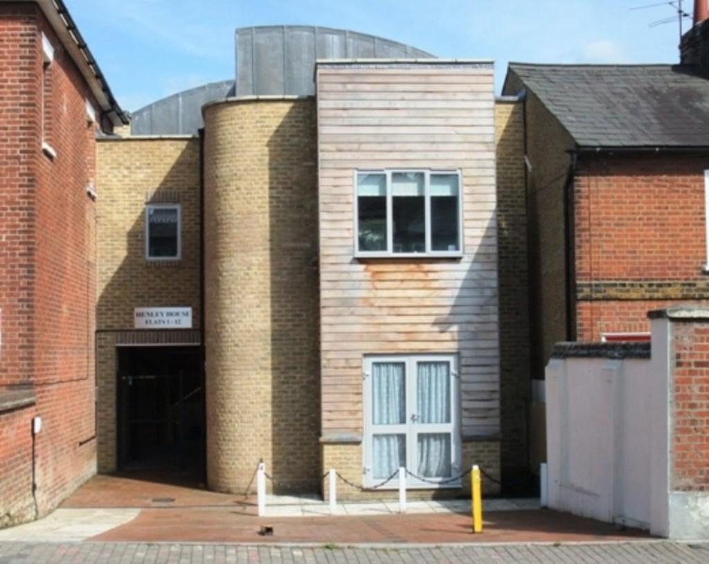 Entrance and Parking Bay