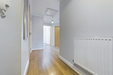 2 bedroom flat to rent, Rhuddlan Court, Saltney