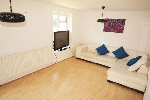 2 bedroom flat to rent, Cromwell House, Sydney Road, Muswell Hill, N10