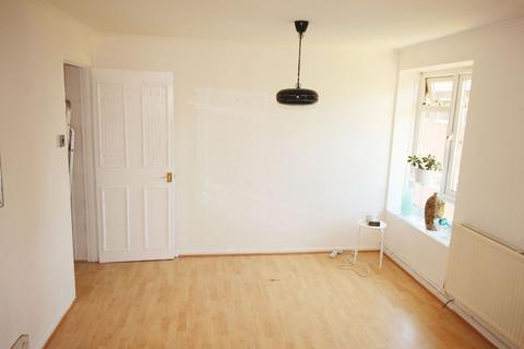 2 bedroom flat to rent, Cromwell House, Sydney Road, Muswell Hill, N10