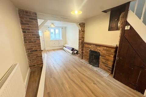3 bedroom cottage to rent, Topsham - Quaint newly decorated character cottage with 3 bedrooms, enclosed courtyard garden.