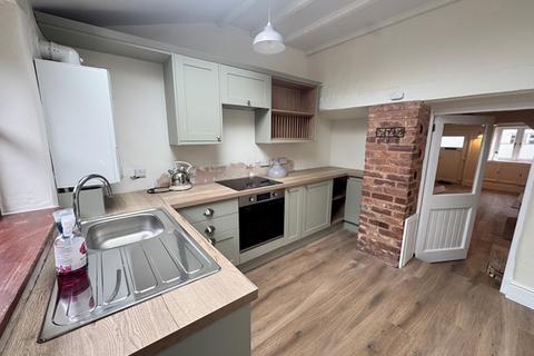 3 bedroom cottage to rent, Topsham - Quaint newly decorated character cottage with 3 bedrooms, enclosed courtyard garden.