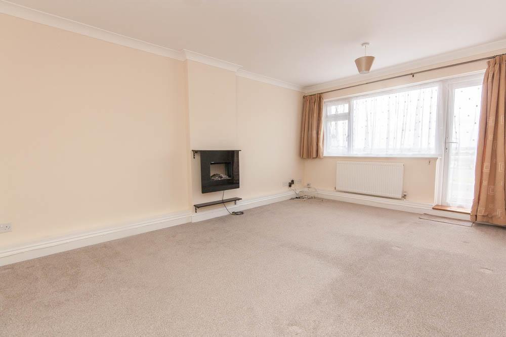 Walman House, St Ediths Court, Billericay CM12 2 bed ground floor flat £250,000