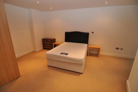 1 bedroom apartment to rent, Central Quey North, Broad Quay, BS1