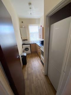 2 bedroom flat to rent, *AVAILABLE JULY 2026* 2 Bedroom student flat on Smithdown Road, L15