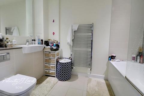 1 bedroom apartment to rent, Hamlets Way, London
