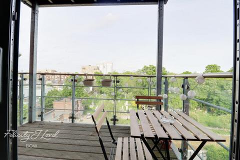 1 bedroom apartment to rent, Hamlets Way, London