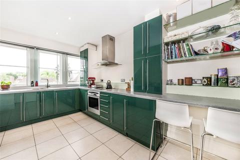 4 bedroom flat to rent, Arkwright Road, Hampstead, London