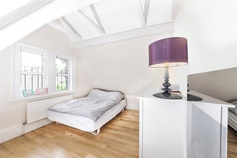 4 bedroom flat to rent, Arkwright Road, Hampstead, London