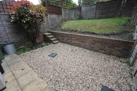 2 bedroom semi-detached house to rent, QUARRY BANK - Chapel Street