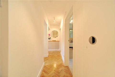 1 bedroom flat to rent, Red Lion Square, London
