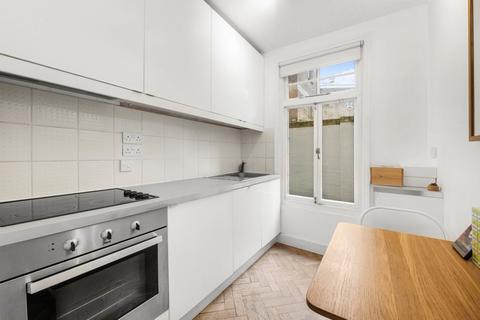 1 bedroom flat to rent, Red Lion Square, London