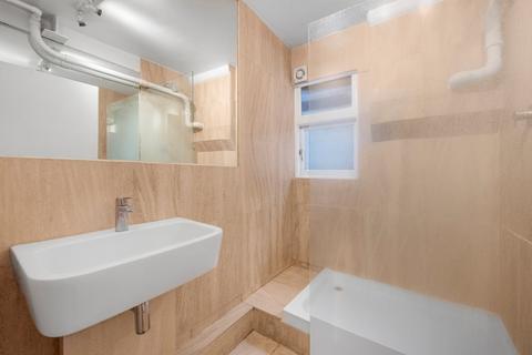 1 bedroom flat to rent, Red Lion Square, London