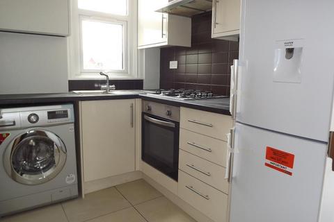 1 bedroom flat to rent, Durnsford Road, Southfields, GLA, SW19 8DZ