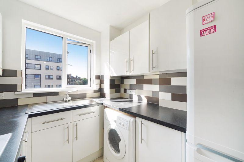 Apartment in London, Mile End - More