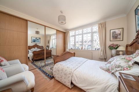 104 Chaul End Road, Caddington, Luton, LU1 4AS