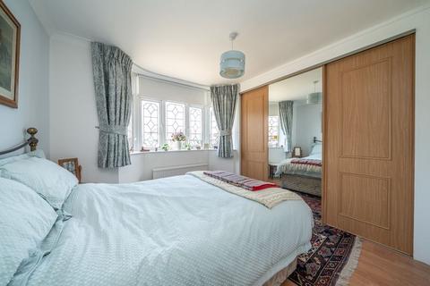 104 Chaul End Road, Caddington, Luton, LU1 4AS