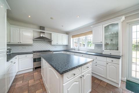 104 Chaul End Road, Caddington, Luton, LU1 4AS