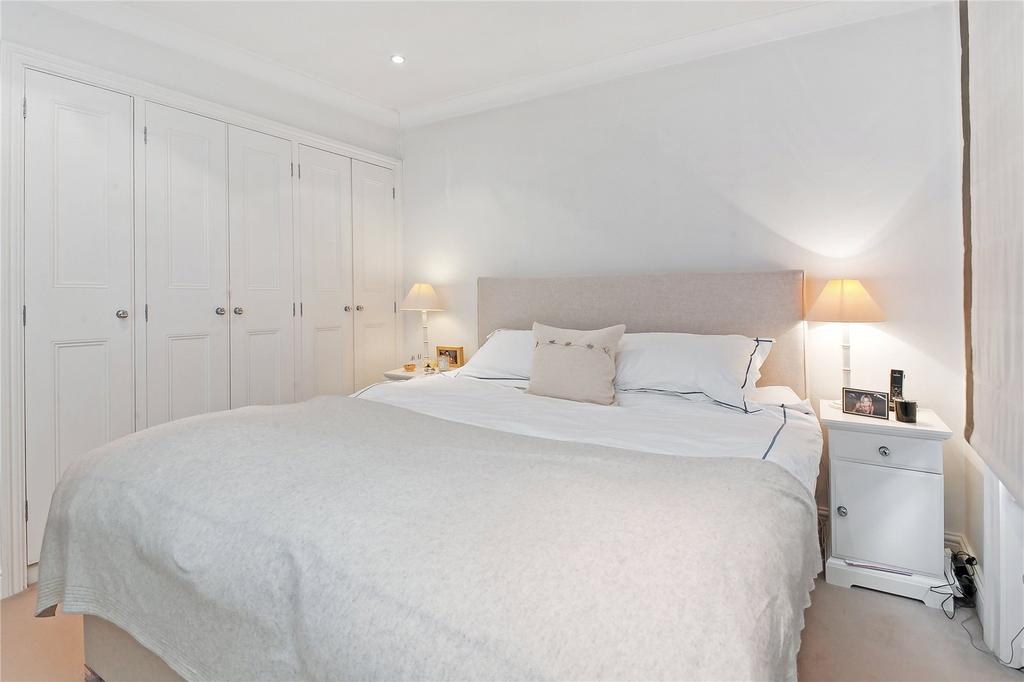 Apartment in London - View 5