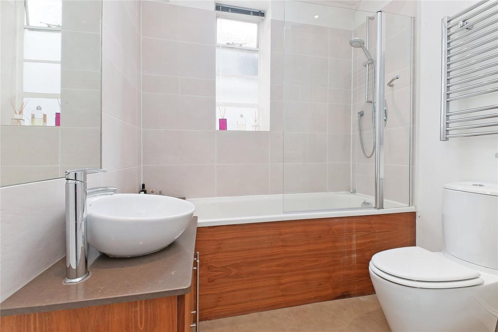 Apartment in London - More