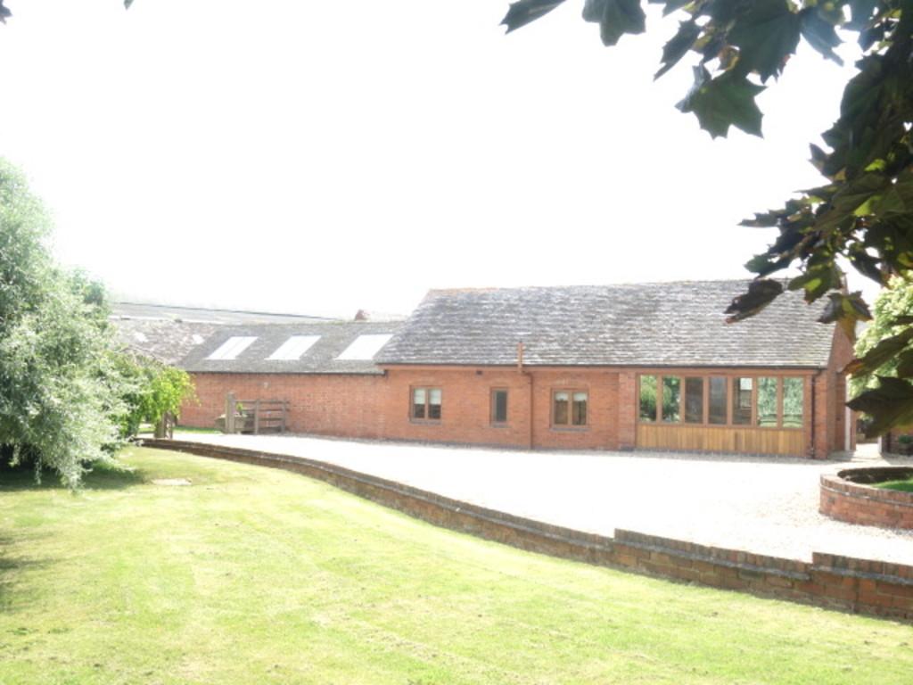 Spring Road, Barnacle, Coventry 3 bed barn conversion £1,200 pcm (£277 pw)