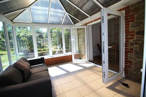 undefined, ROOK LANE, CHALDON - £2100PCM